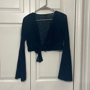 Long Sleeve Crop Knot Floral Top- Size: XS